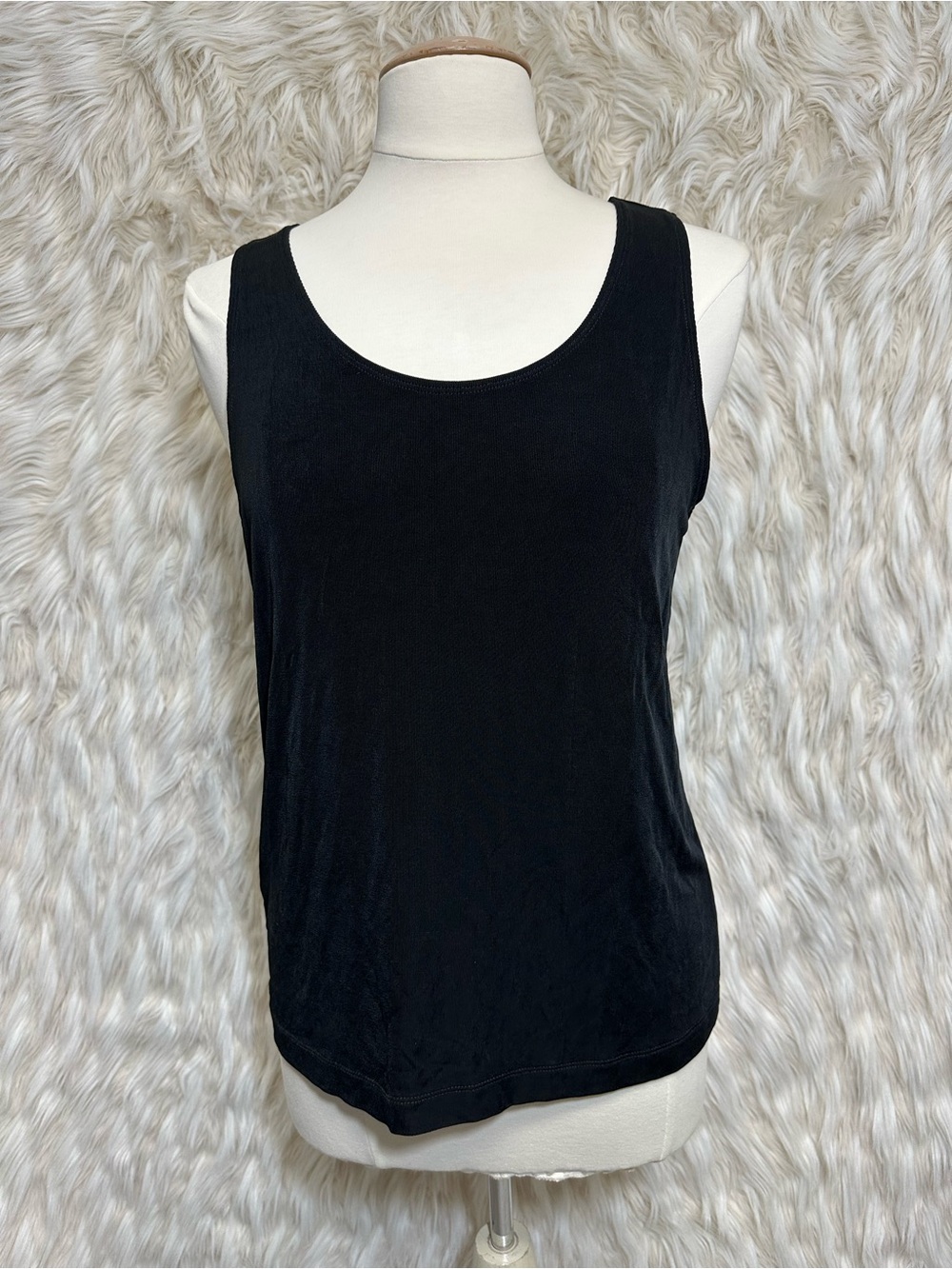 Chico’s Travelers Black Tank Top Sleeveless Scoop Neck Size 2 L
